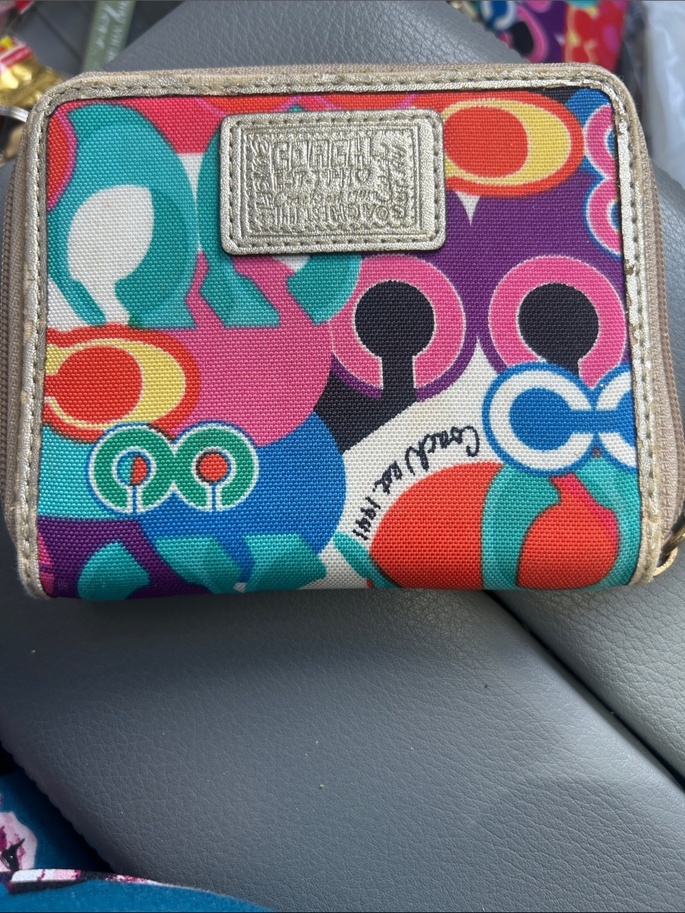NWOT POPPY Coach Bright Multicolor Pop-Graphic Zip Wallet with Gold Trim